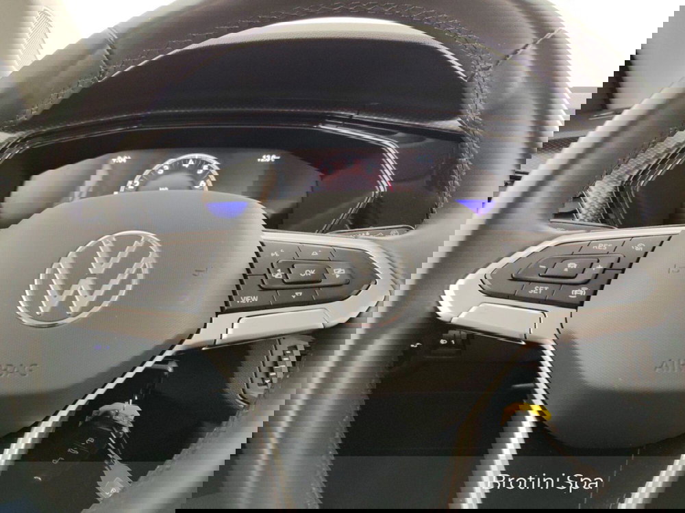 Volkswagen T-Cross usata a Massa-Carrara (12)