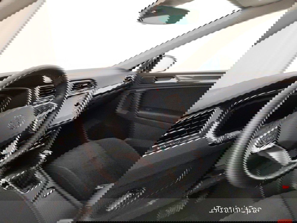 Volkswagen Tiguan usata a Massa-Carrara (8)