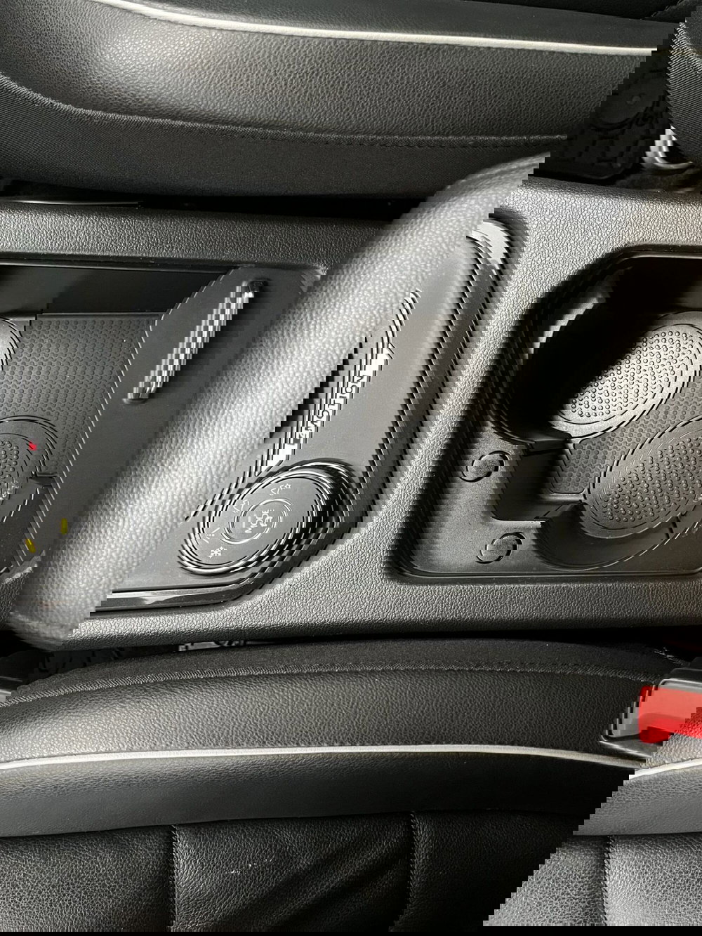 Volkswagen Tiguan usata a Bari (20)