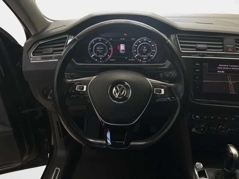 Volkswagen Tiguan usata a Bari (8)
