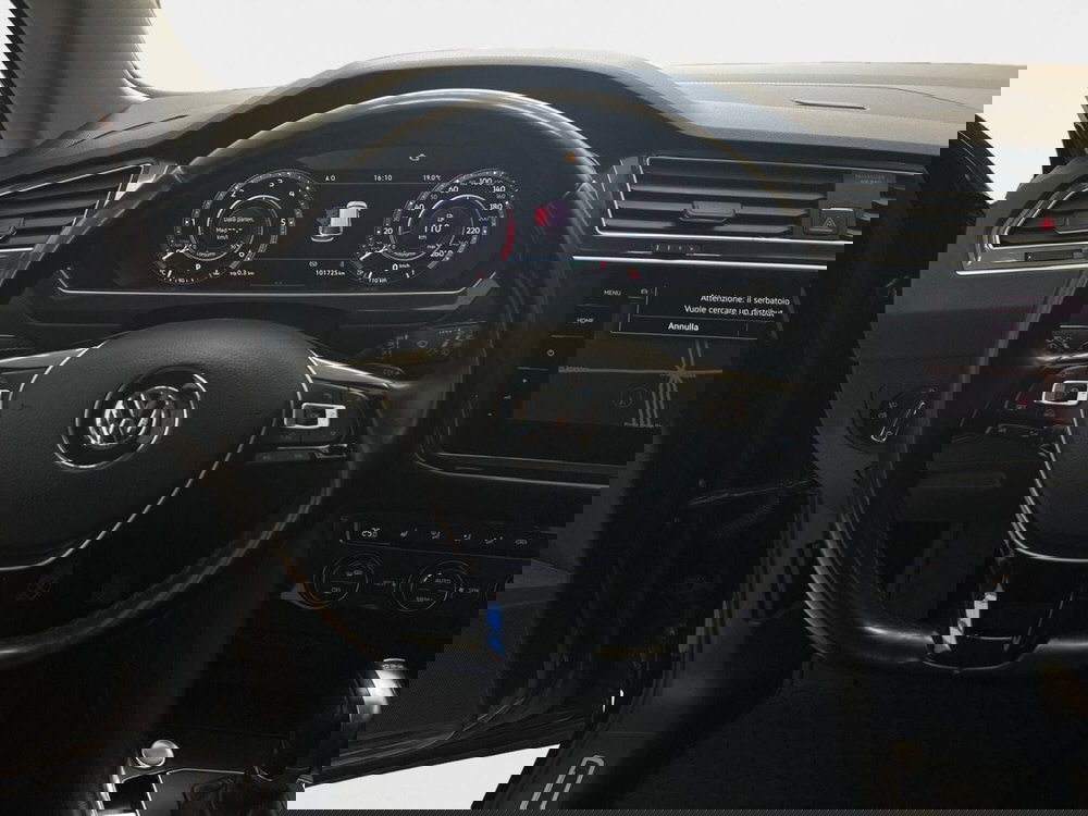 Volkswagen Tiguan usata a Bari (8)