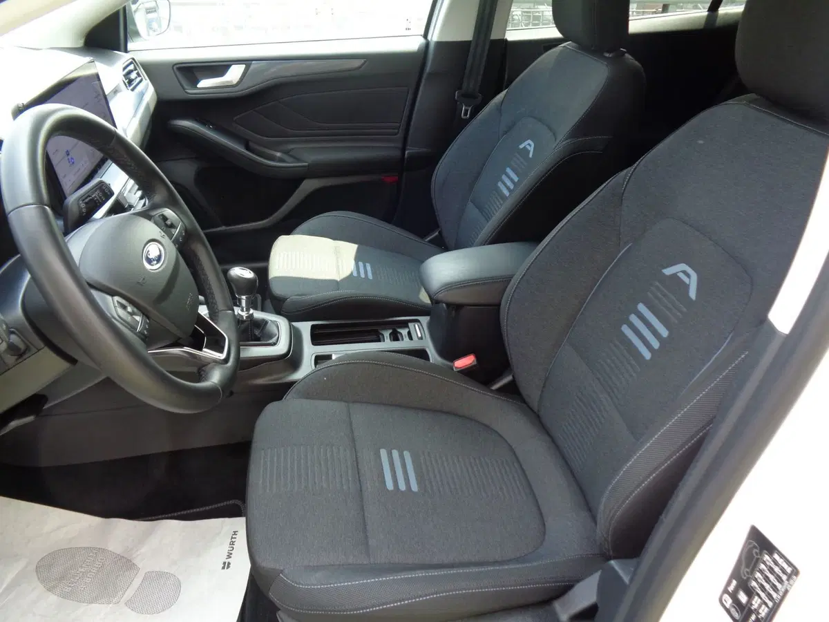 Ford Focus Station Wagon usata a Belluno (9)
