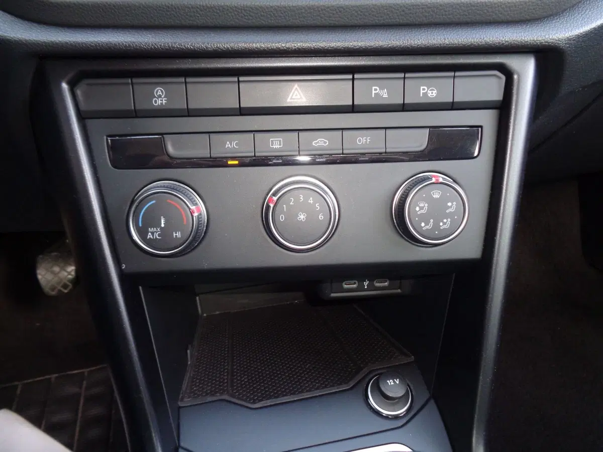 Volkswagen T-Roc usata a Belluno (14)