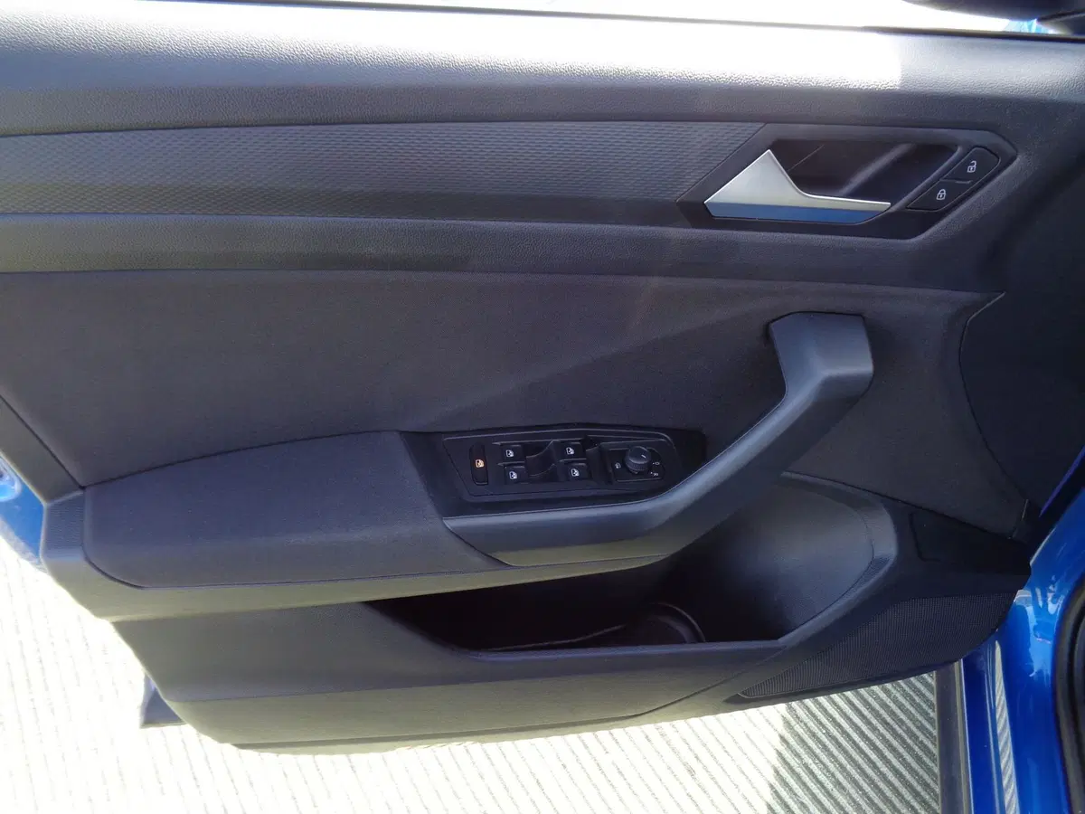 Volkswagen T-Roc usata a Belluno (7)