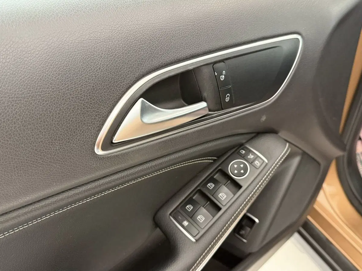 Mercedes-Benz GLA SUV usata a Perugia (11)