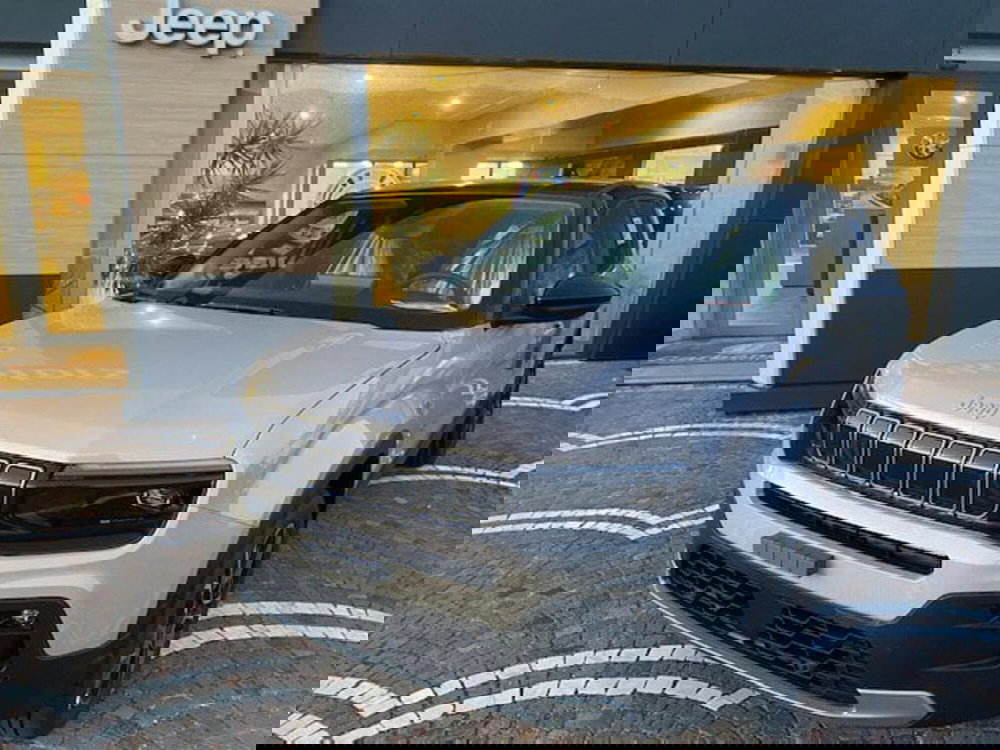 Jeep Avenger nuova a Benevento (5)