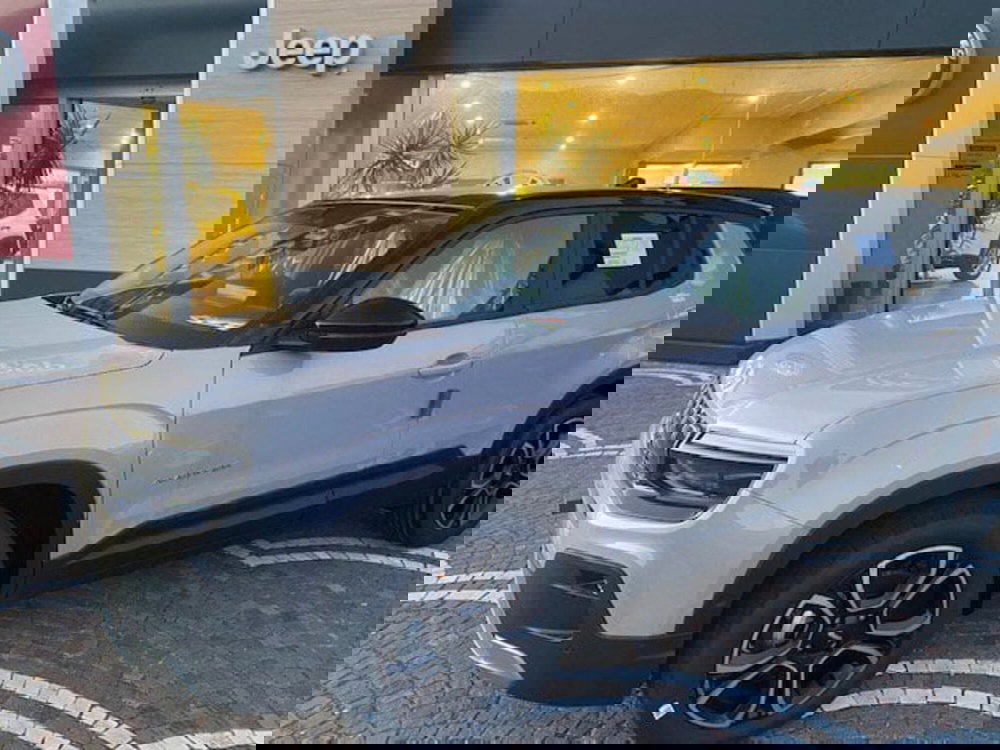 Jeep Avenger nuova a Benevento (6)