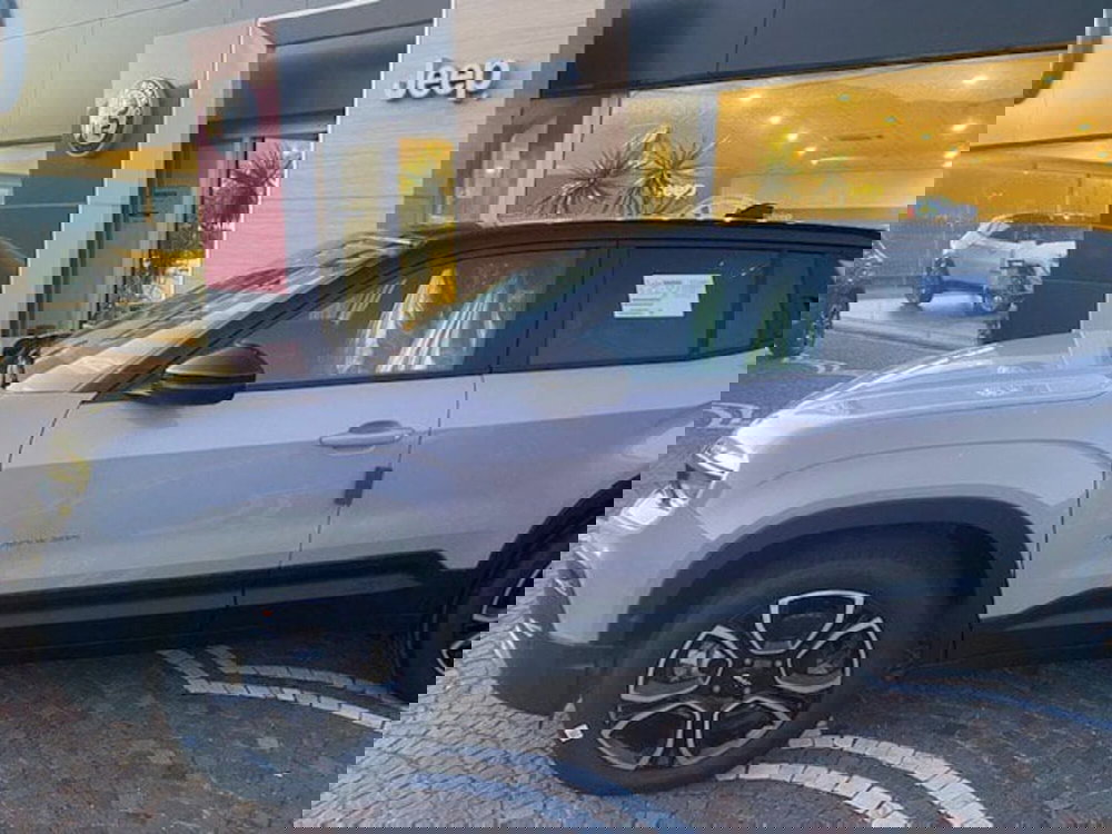 Jeep Avenger nuova a Benevento (7)