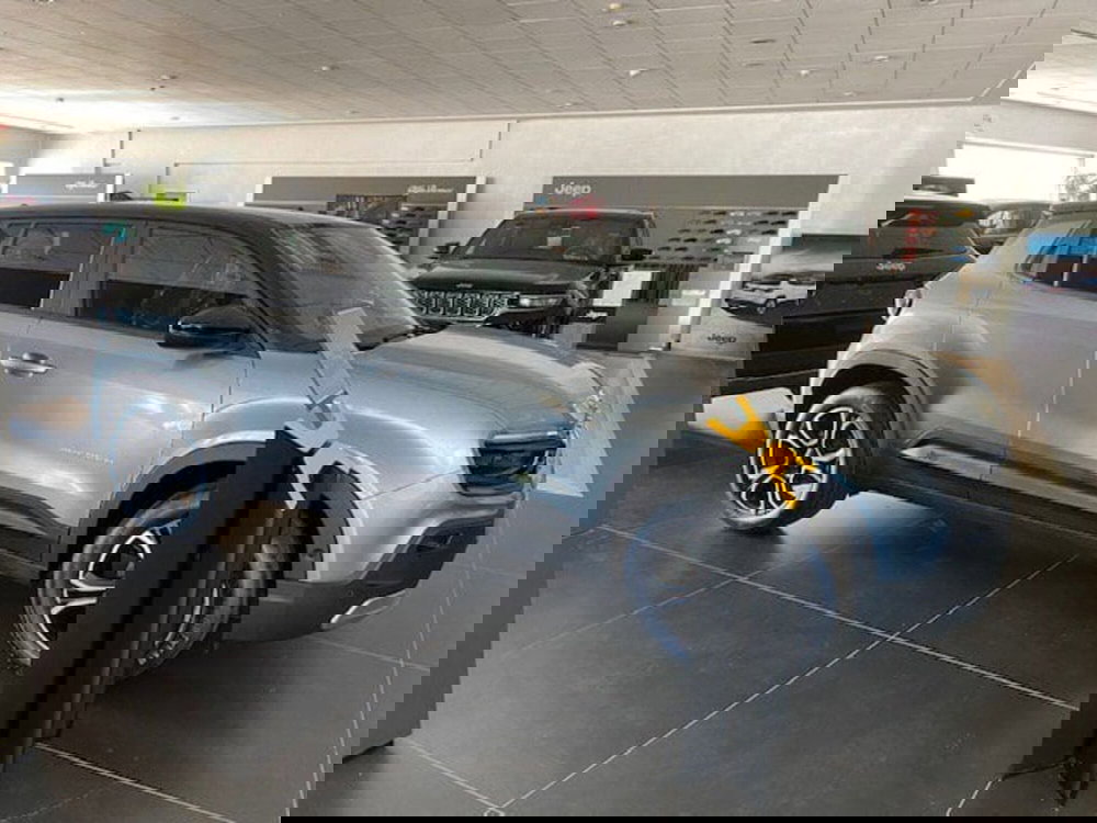 Jeep Avenger nuova a Benevento (10)