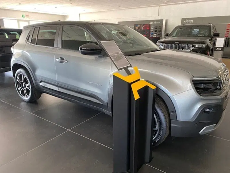 Jeep Avenger nuova a Benevento (13)