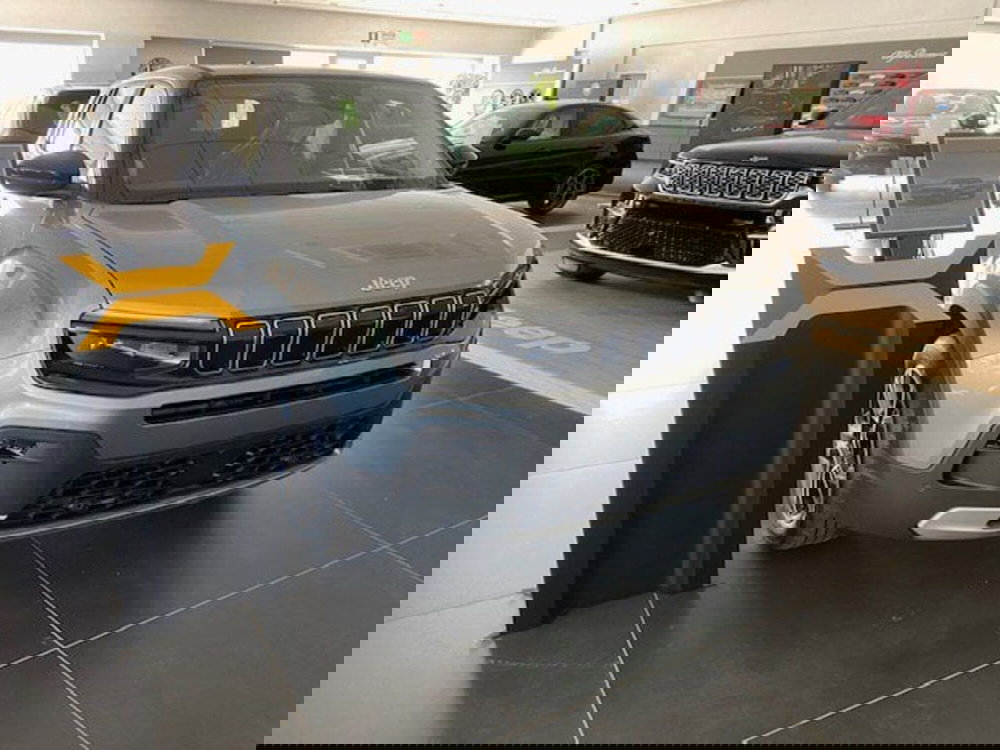 Jeep Avenger nuova a Benevento (14)