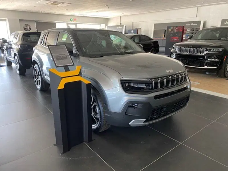 Jeep Avenger nuova a Benevento (3)