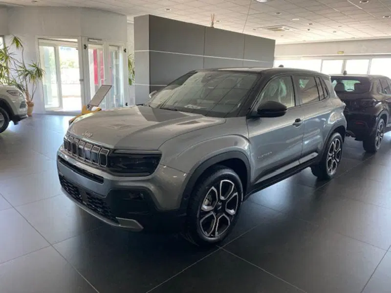 Jeep Avenger nuova a Benevento (4)