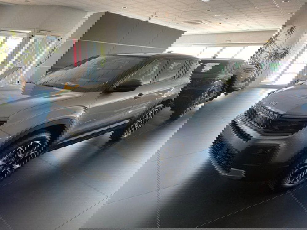 Jeep Avenger nuova a Benevento (4)