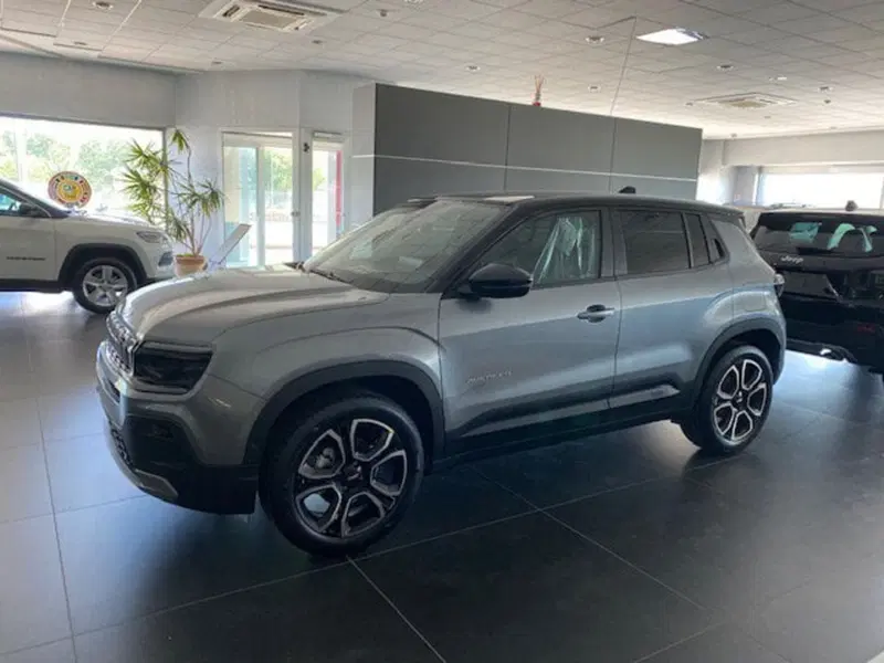 Jeep Avenger nuova a Benevento (5)