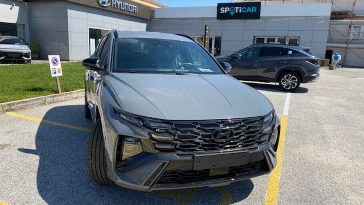 Hyundai Tucson nuova a Benevento (2)