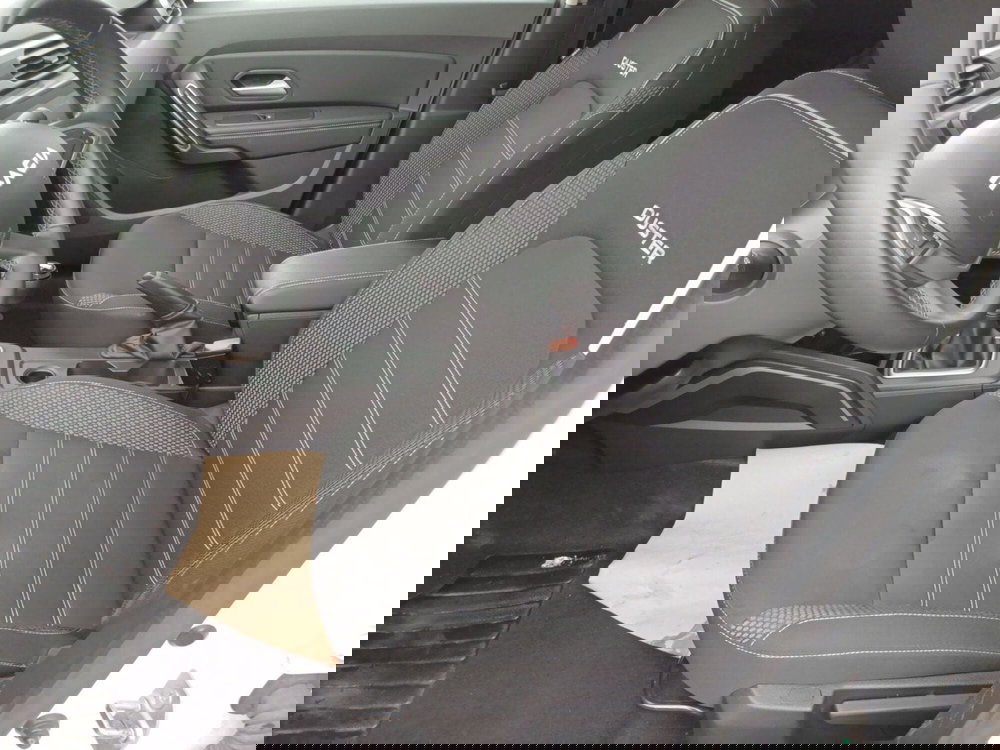 Dacia Duster usata a Frosinone (11)
