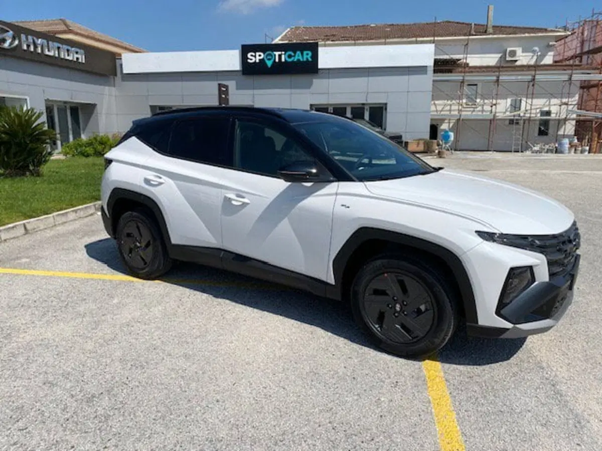 Hyundai Tucson nuova a Benevento (13)
