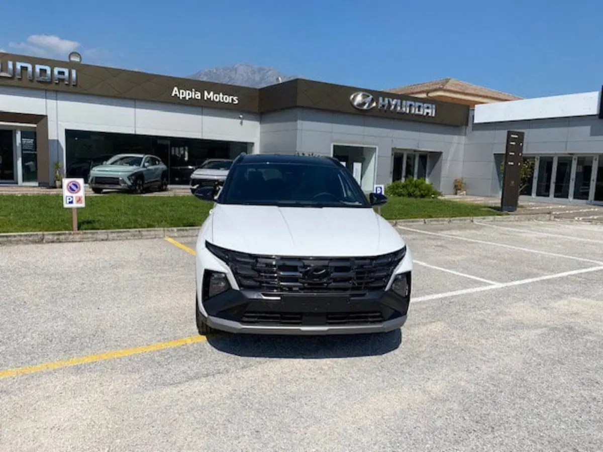 Hyundai Tucson nuova a Benevento (2)