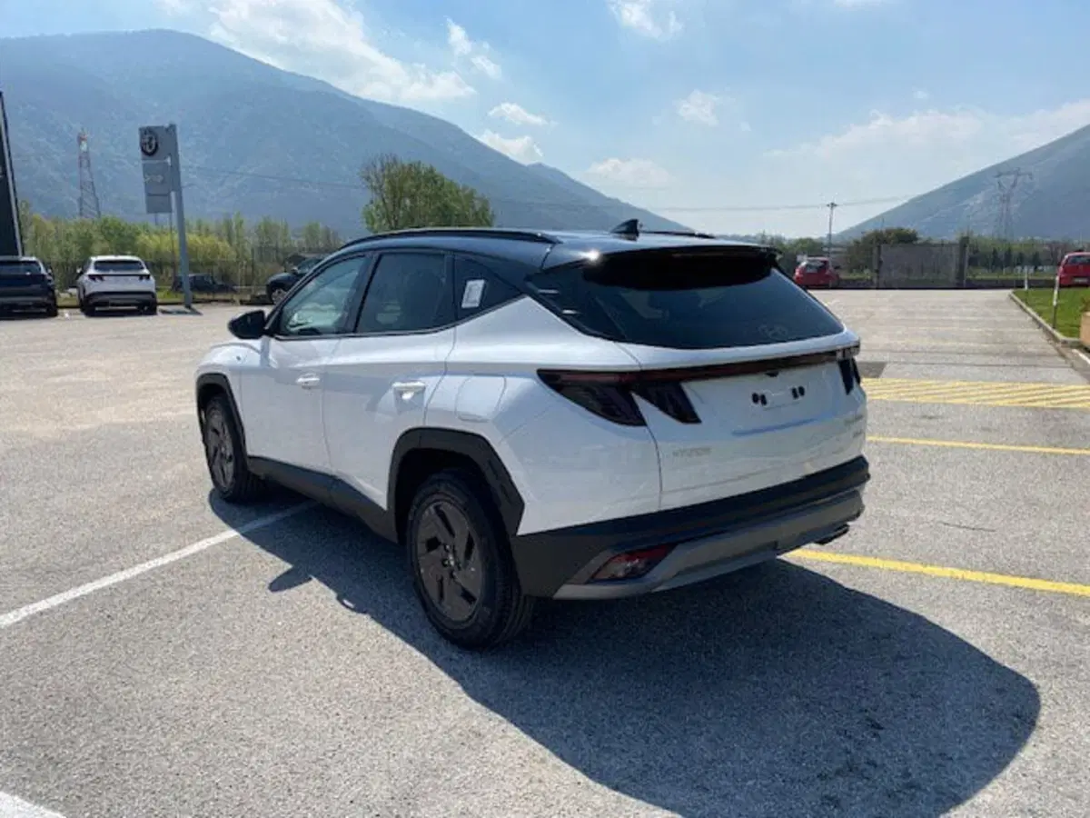 Hyundai Tucson nuova a Benevento (8)