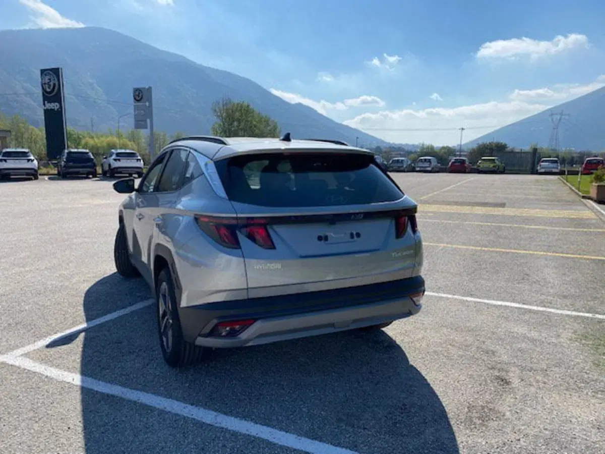 Hyundai Tucson nuova a Benevento (11)
