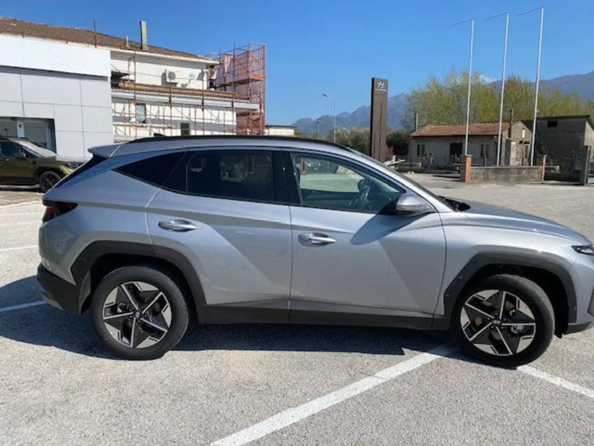Hyundai Tucson nuova a Benevento (14)
