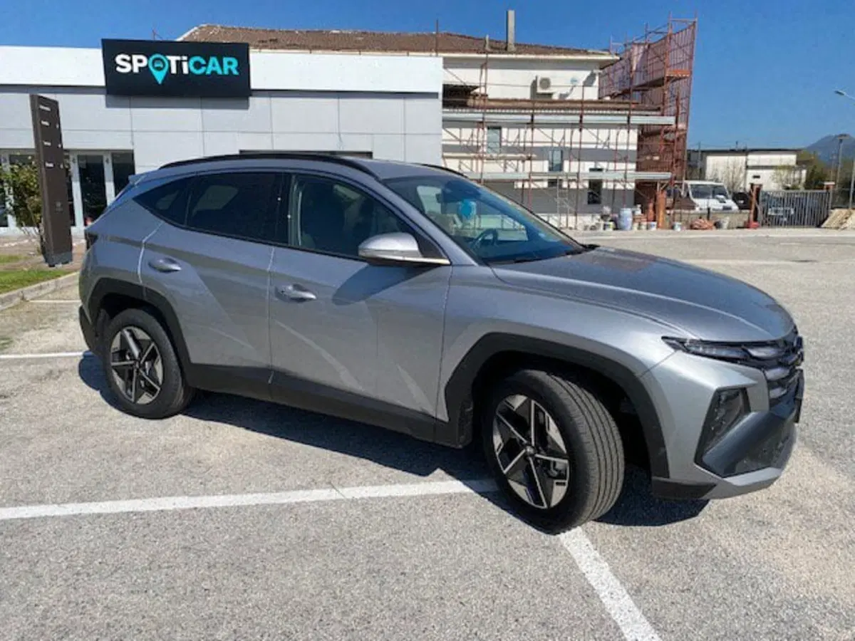 Hyundai Tucson nuova a Benevento (16)