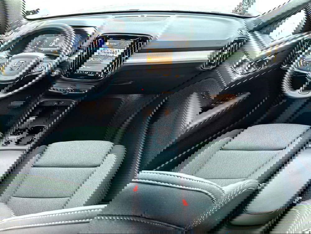 Volvo XC40 usata a Pescara (10)