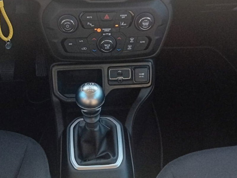 Jeep Renegade usata a Salerno (16)