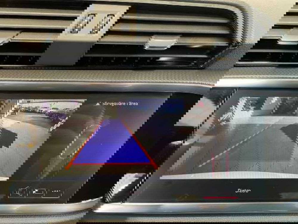 Audi Q3 Sportback nuova a Prato (16)