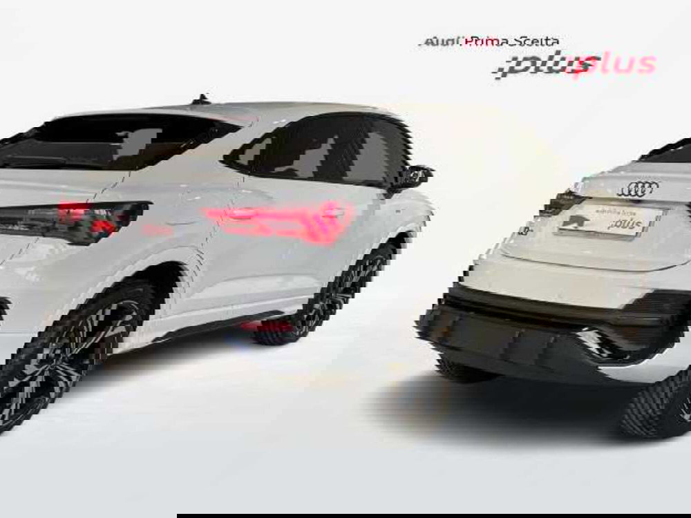 Audi Q3 Sportback nuova a Prato (2)