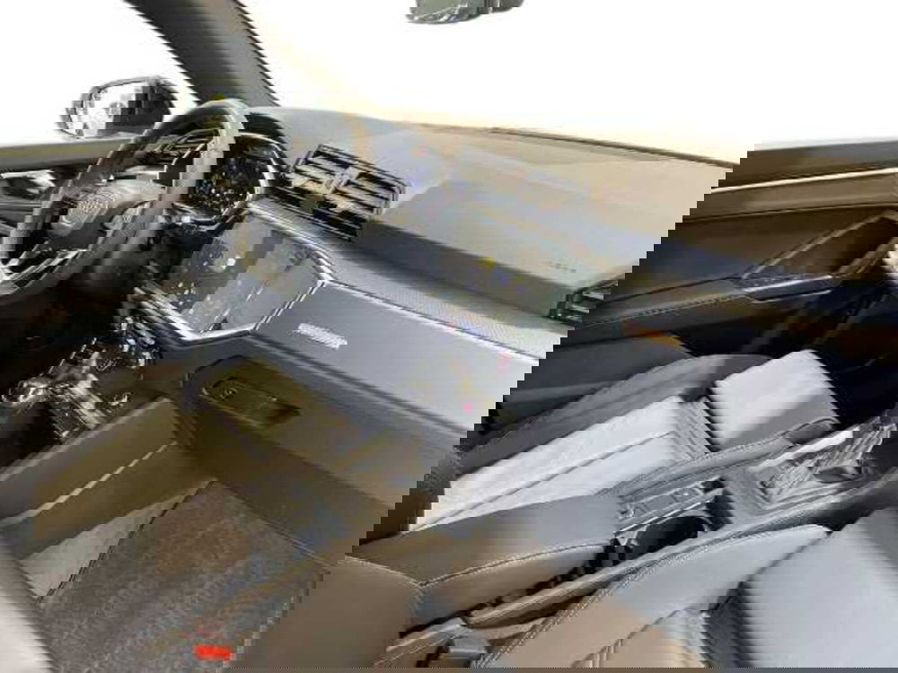 Audi Q3 Sportback nuova a Prato (3)
