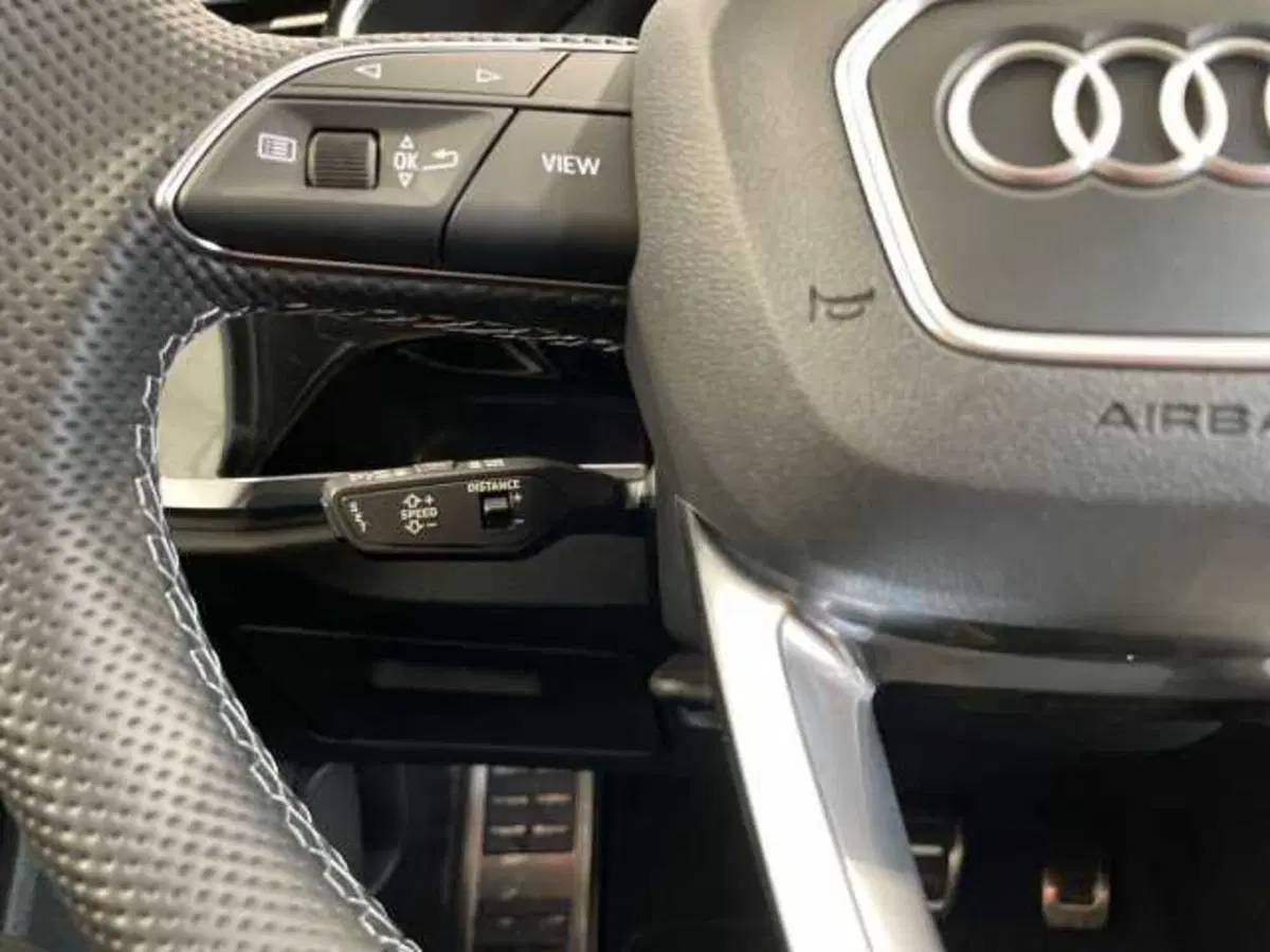 Audi Q3 Sportback nuova a Prato (5)