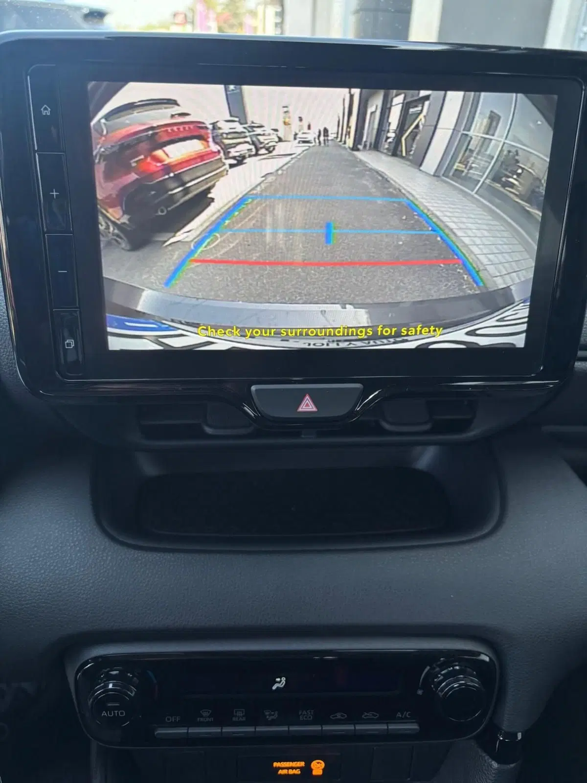 Mazda Mazda2 Hybrid nuova a Frosinone (10)