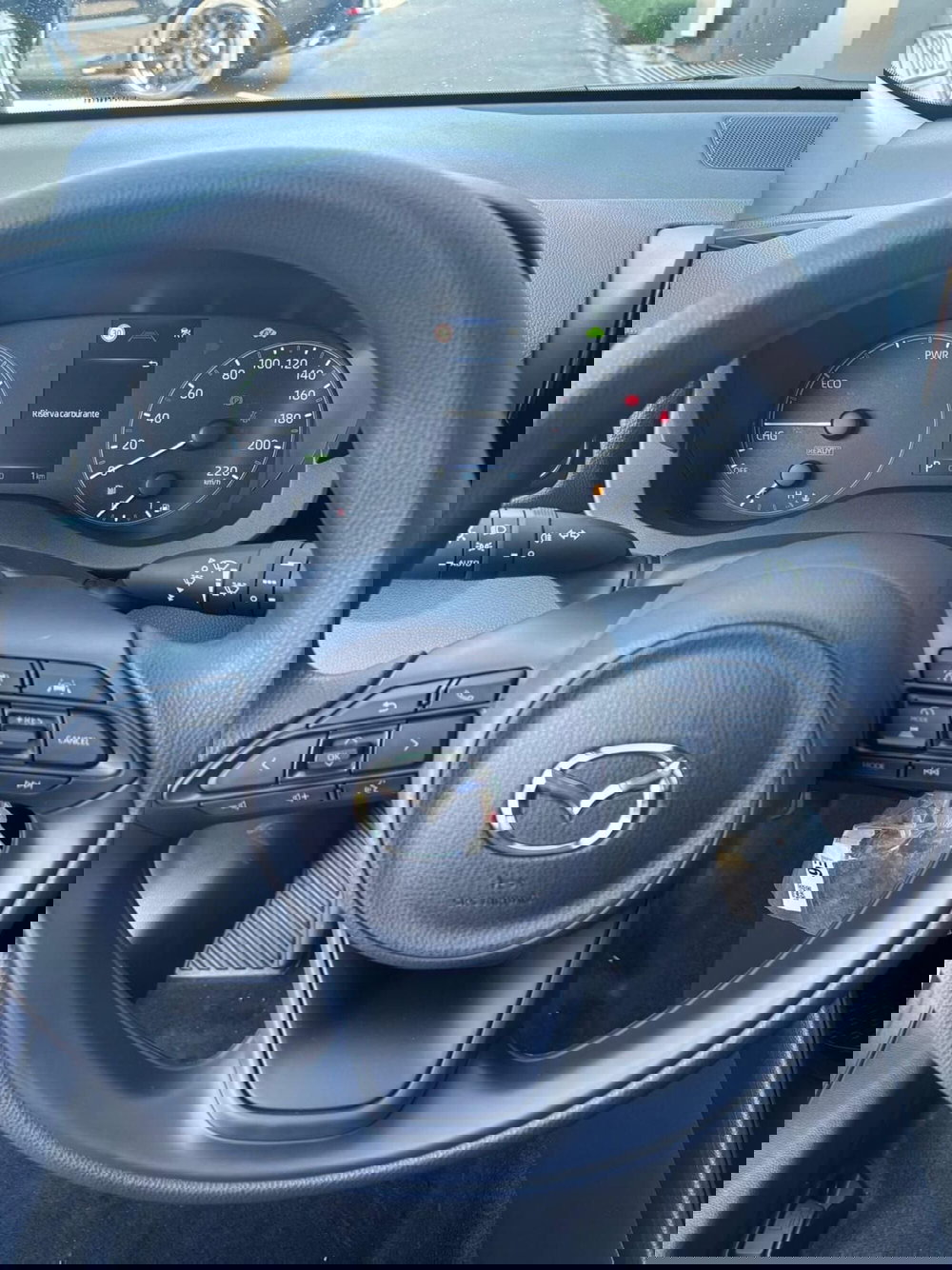 Mazda Mazda2 Hybrid nuova a Frosinone (13)