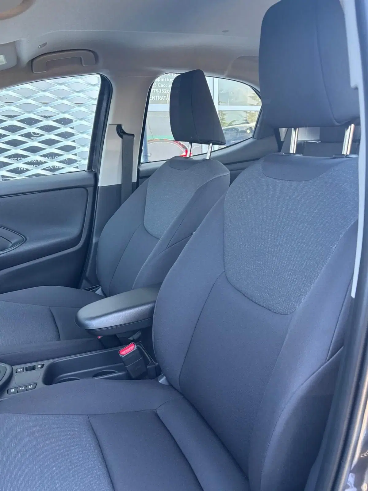 Mazda Mazda2 Hybrid nuova a Frosinone (15)