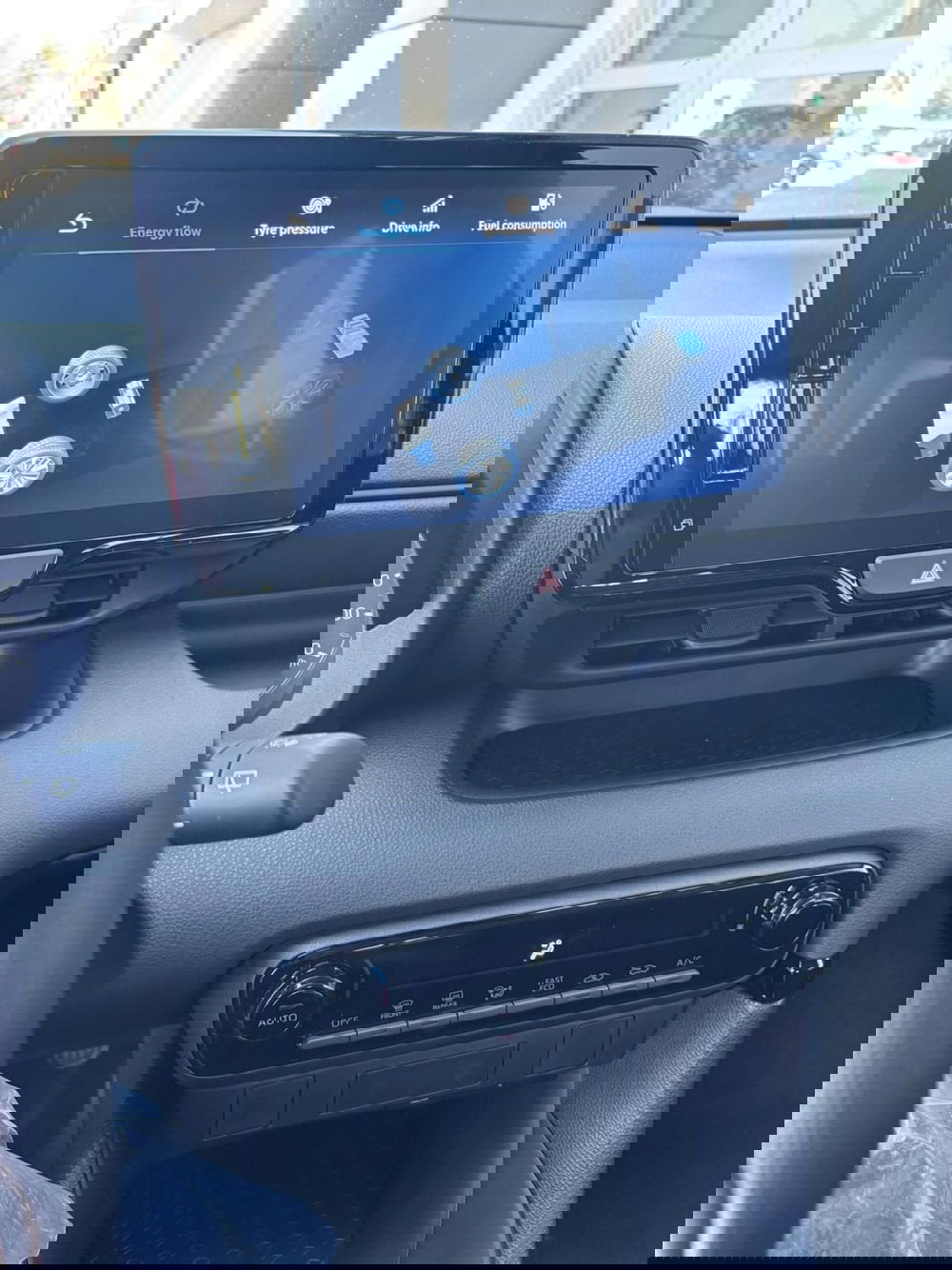 Mazda Mazda2 Hybrid nuova a Frosinone (8)