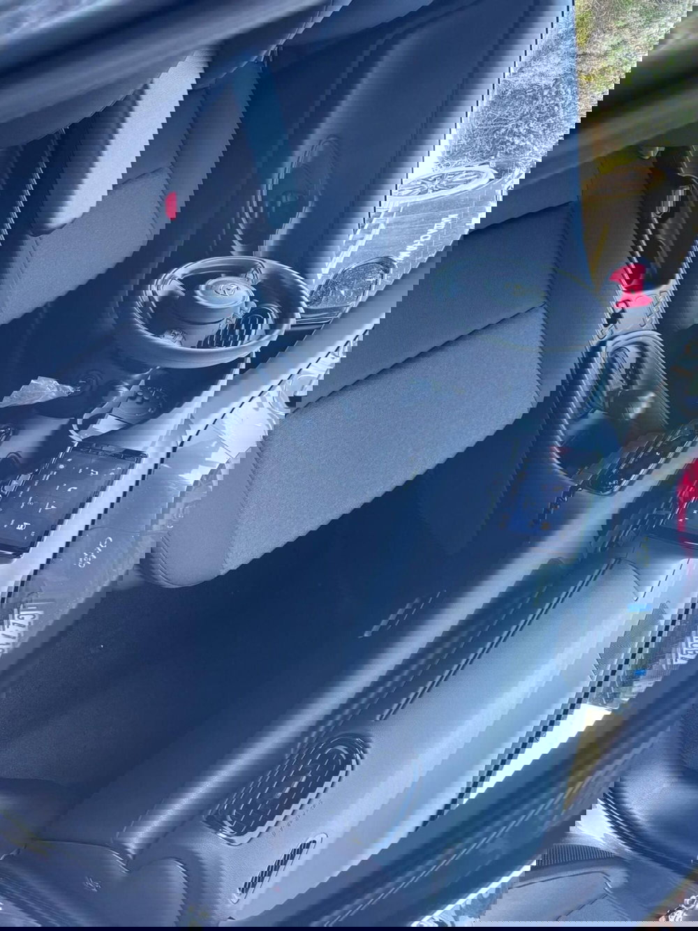 Mazda Mazda2 Hybrid nuova a Frosinone (9)