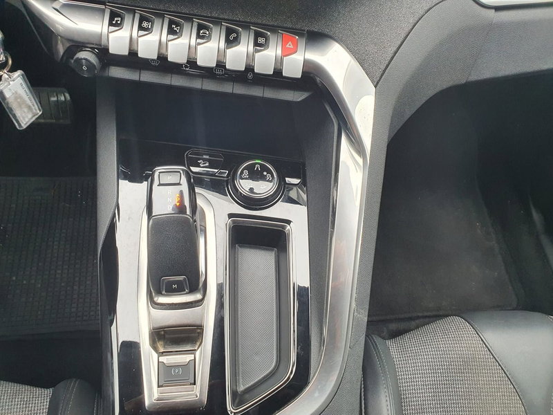 Peugeot 3008 usata a Rimini (14)