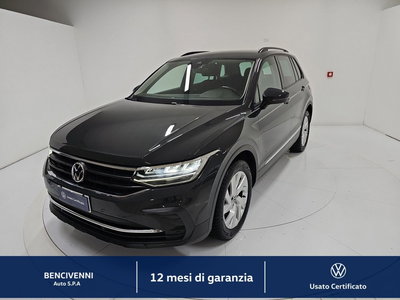 Volkswagen Tiguan 2.0 TDI 150 CV SCR DSG 4MOTION Life del 2021 usata a Catanzaro