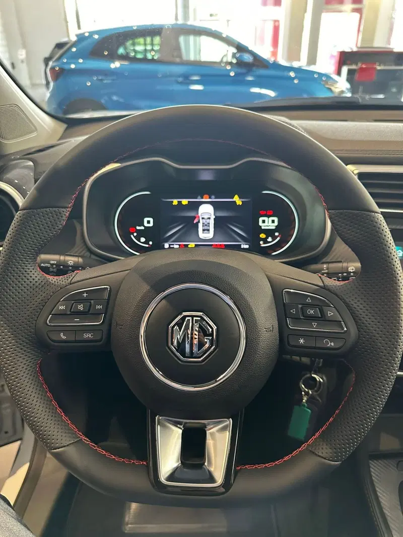 Mg ZS (2021-->) usata a Lucca (11)