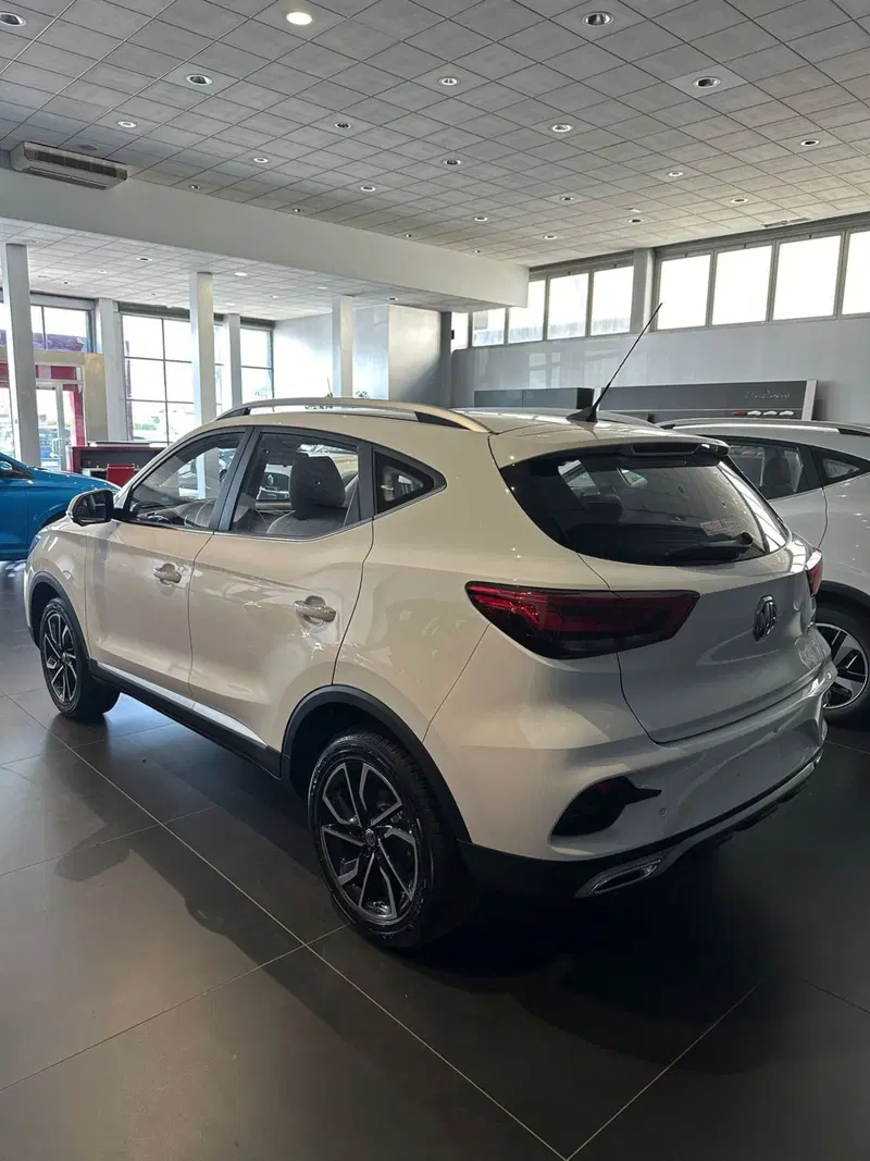 Mg ZS (2021-->) usata a Lucca (3)
