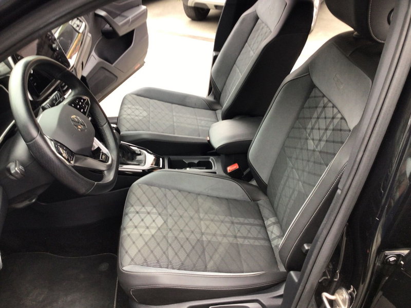 Volkswagen T-Roc usata a Genova (13)