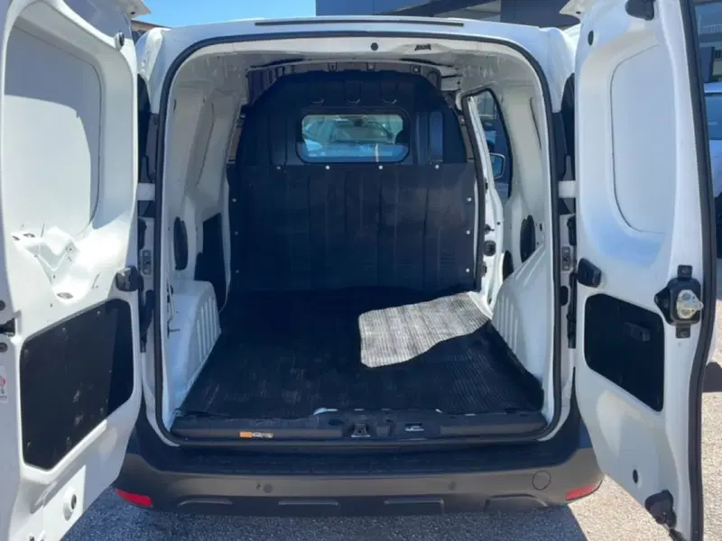 Renault Kangoo usata a Foggia (10)