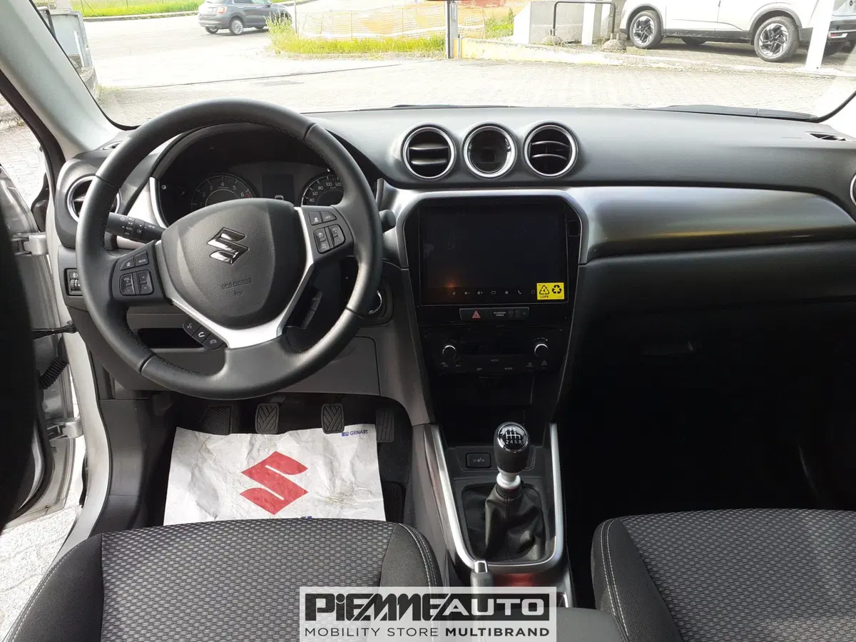 Suzuki Vitara nuova a Parma (8)