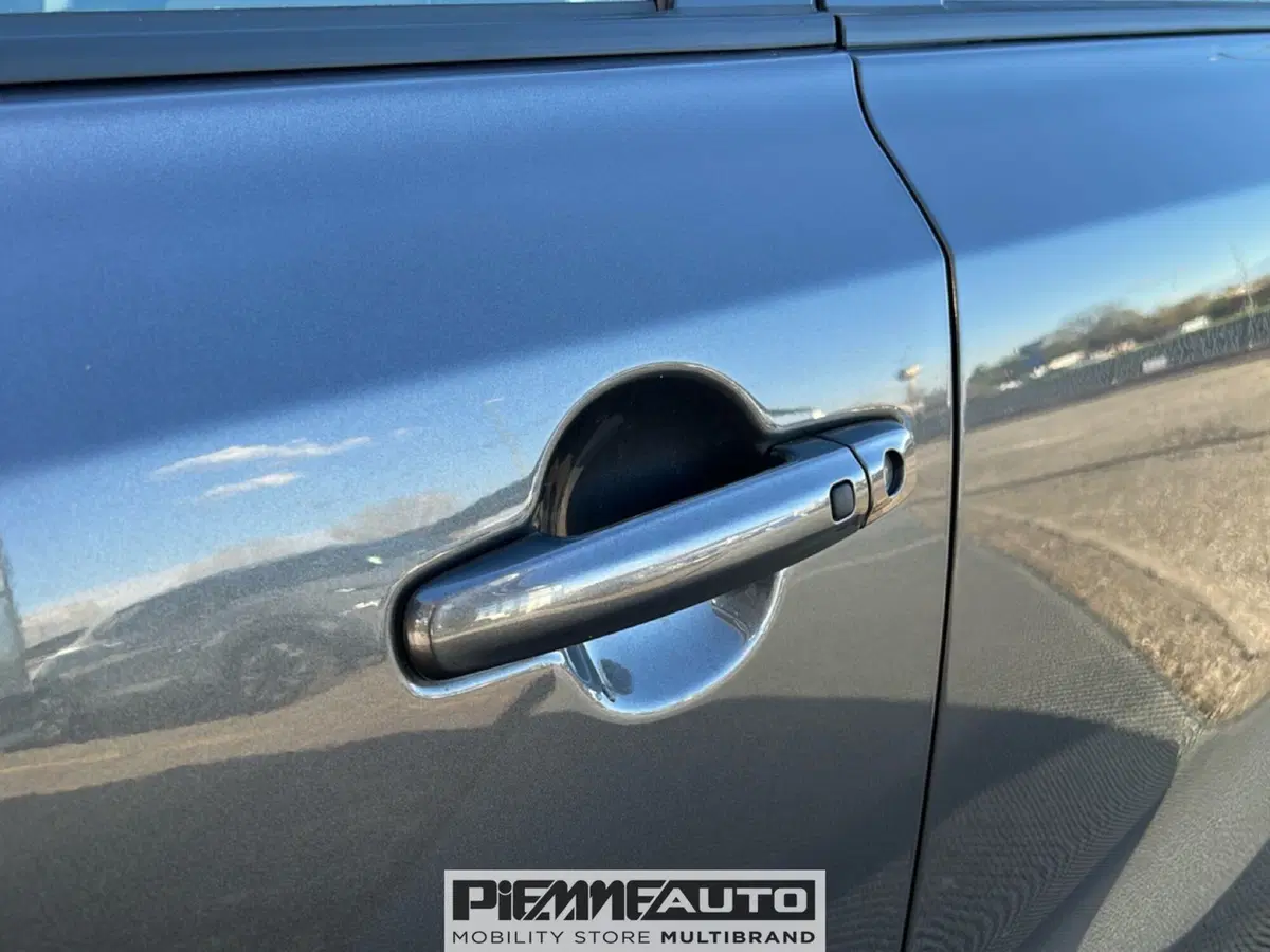 Suzuki Vitara nuova a Piacenza (12)
