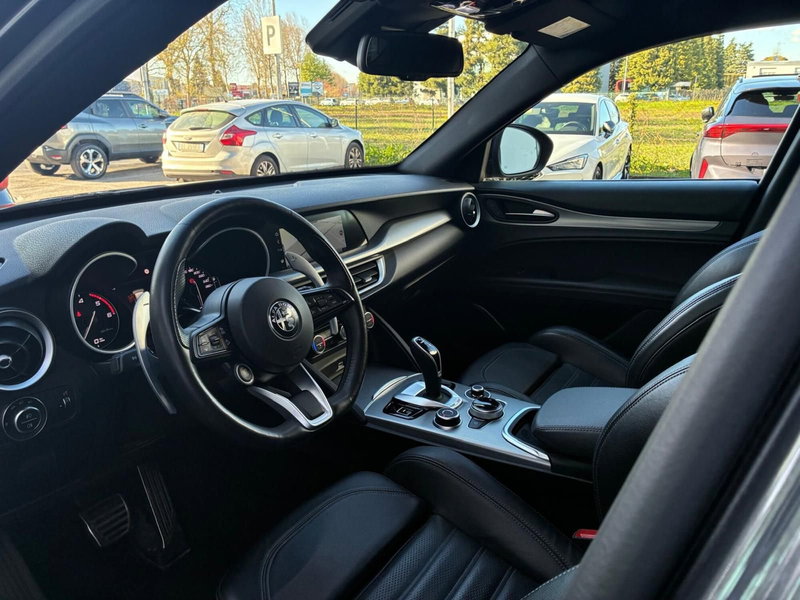 Alfa Romeo Stelvio usata a Monza e Brianza (9)