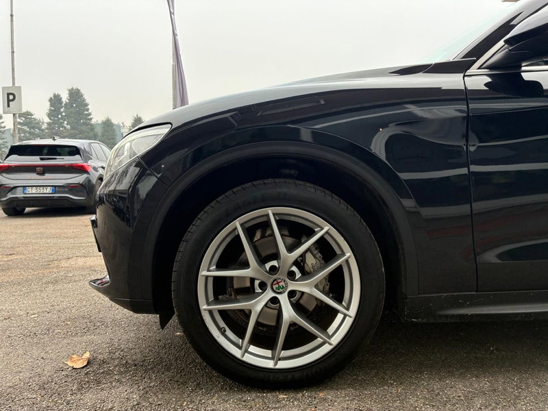 Alfa Romeo Stelvio usata a Monza e Brianza (7)