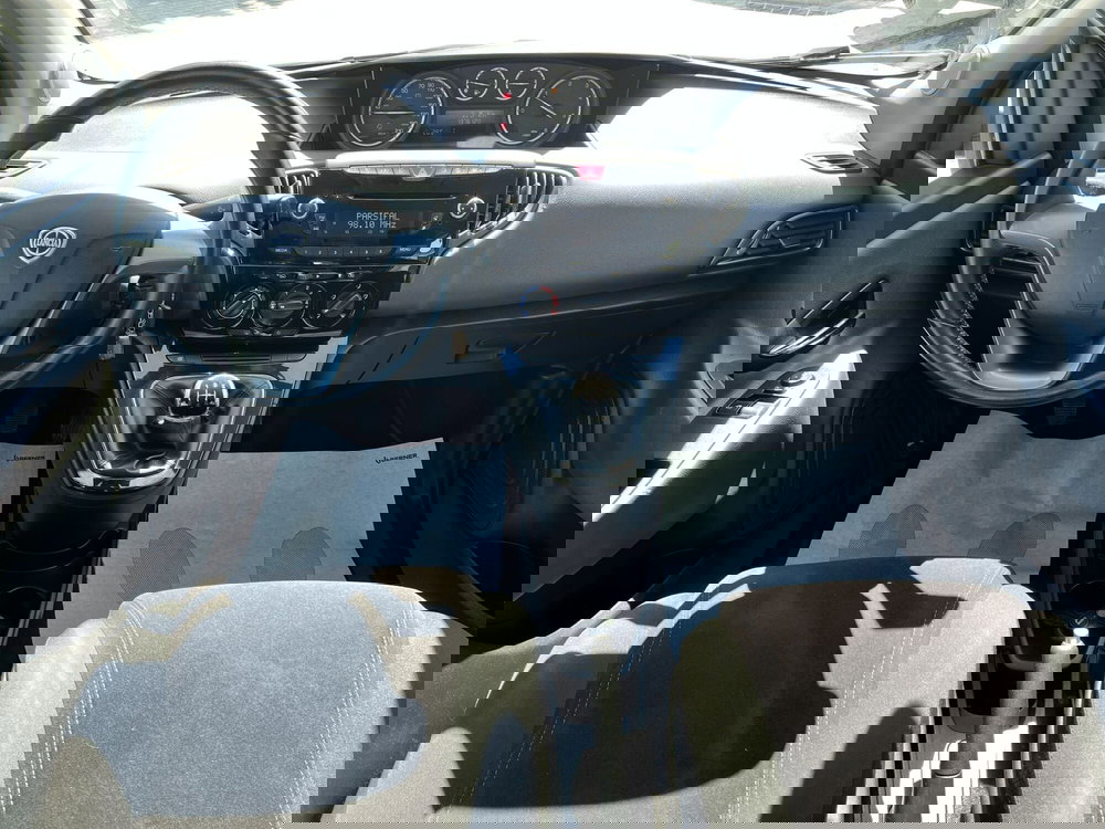 Lancia Ypsilon usata a Chieti (9)