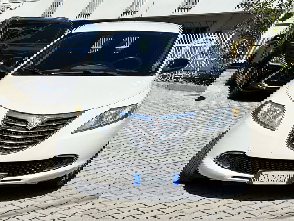 Lancia Ypsilon usata a Chieti (2)
